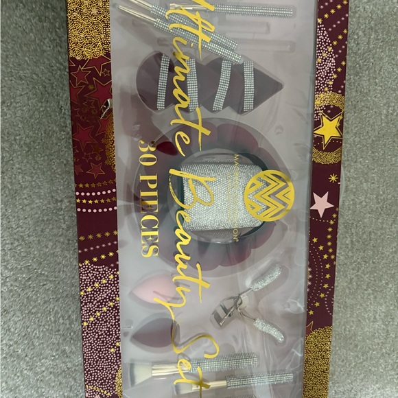 Viral Bling Rhinestone 30 Piece Make Up Brushes Set - Picture 7 of 10